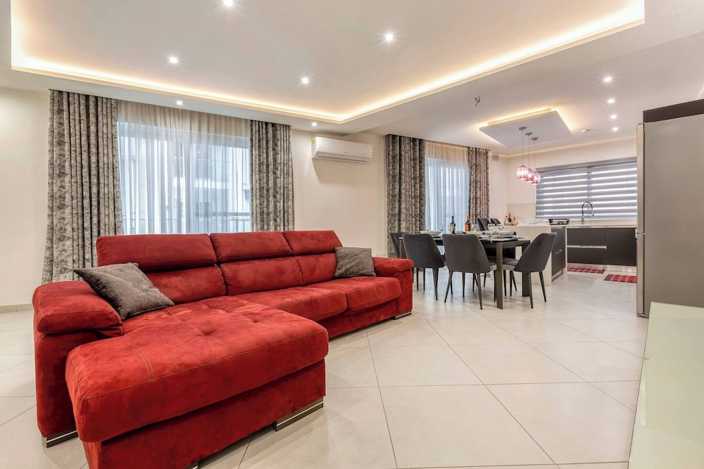 Luxury 3 BR Apt in Gzira Near Sliema - Stjulians