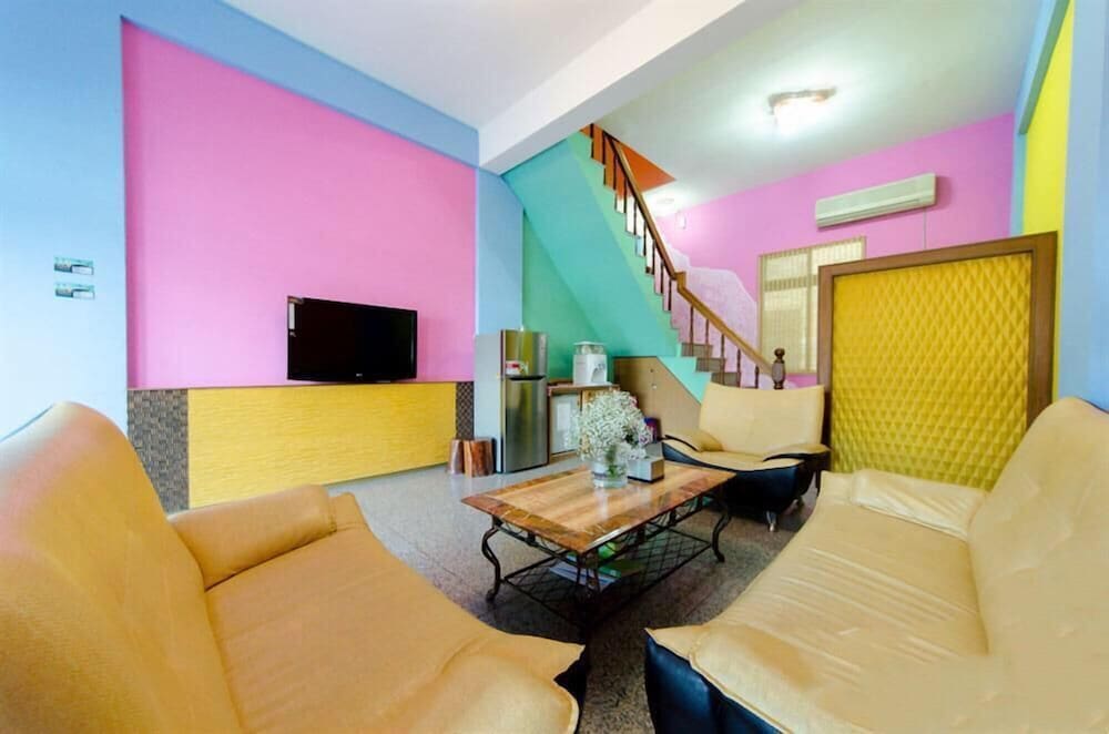 16 Alley Hostel