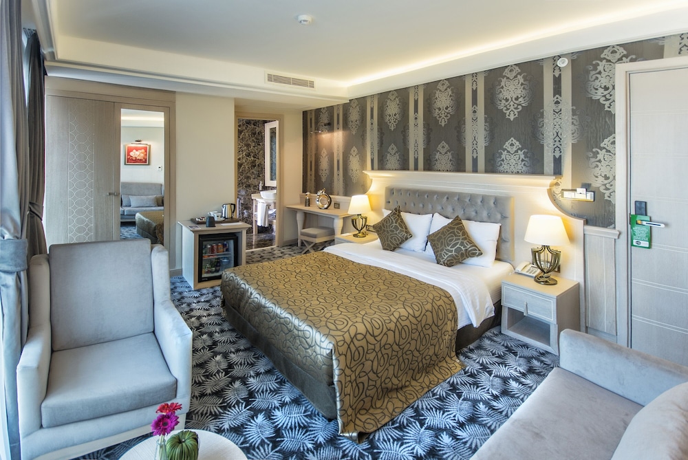 The Conforium Hotel - Image 12