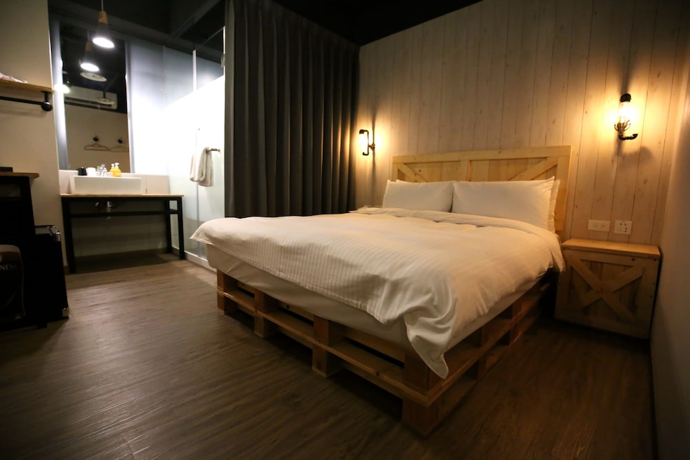 Nys Loft Hotel - Hostel