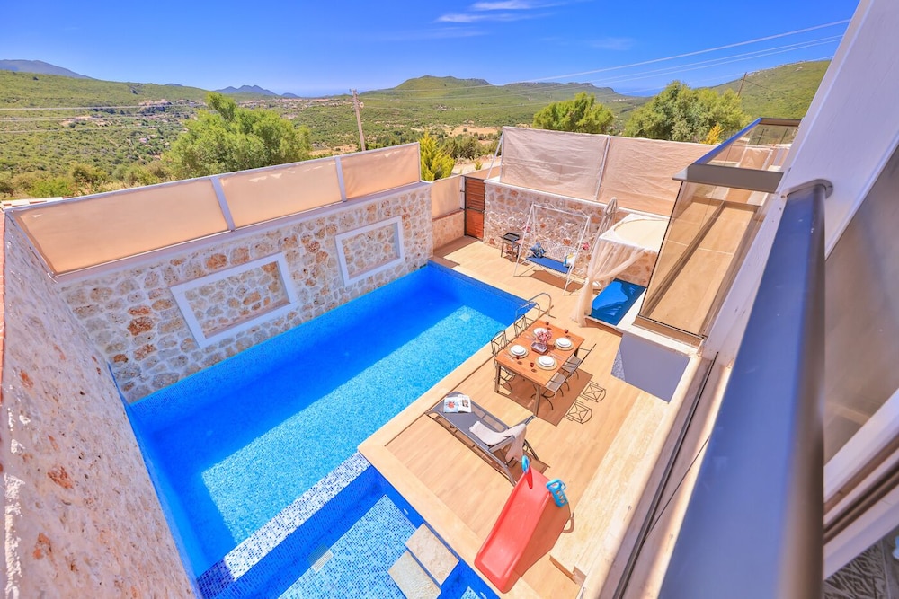 Nergiz Villas