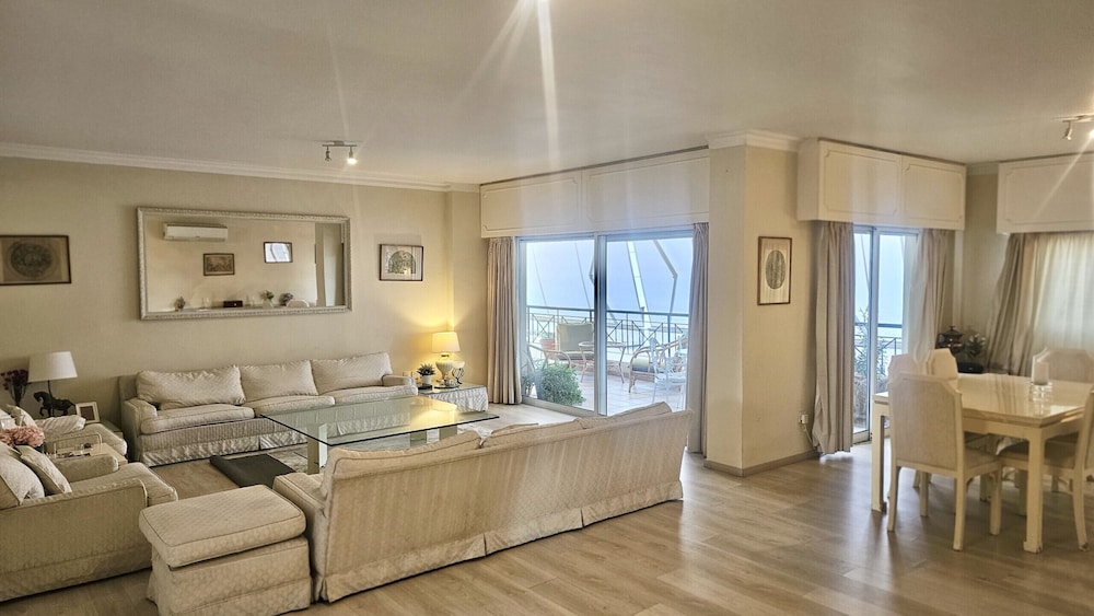 24 NIC - Stay Charm Classic Apartment