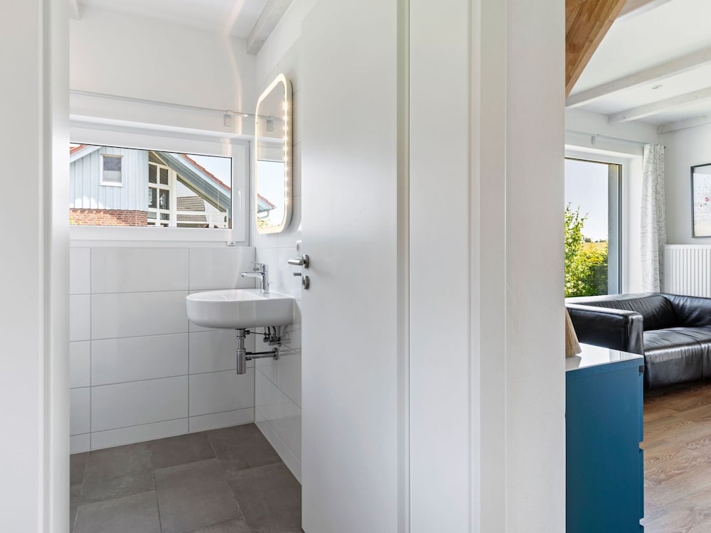 Charming Holiday Home in Zierow Near Seabeach