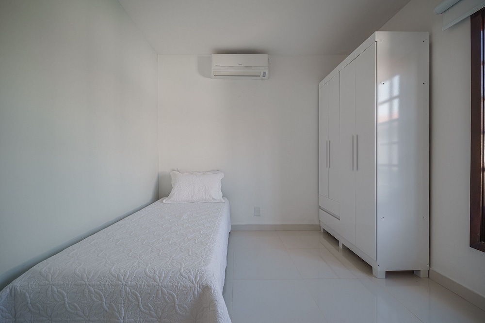 Bz60 Casa em condomínio pé na areia
