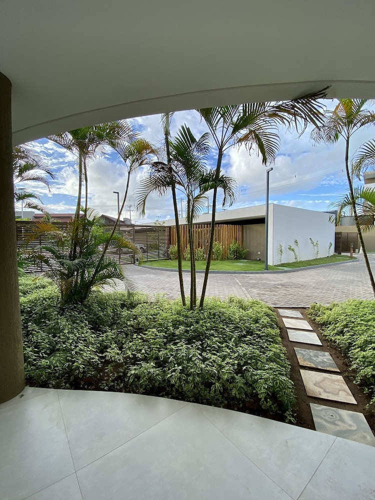Mana Beach Experience by All