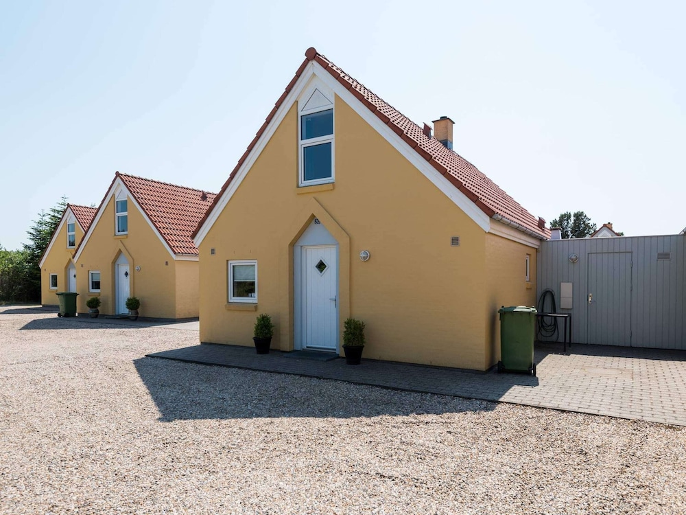 8 Person Holiday Home in Blavand