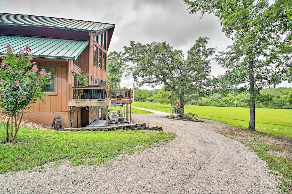 Cozy Hot Springs Apartment w/ Private Hot Tub view 2