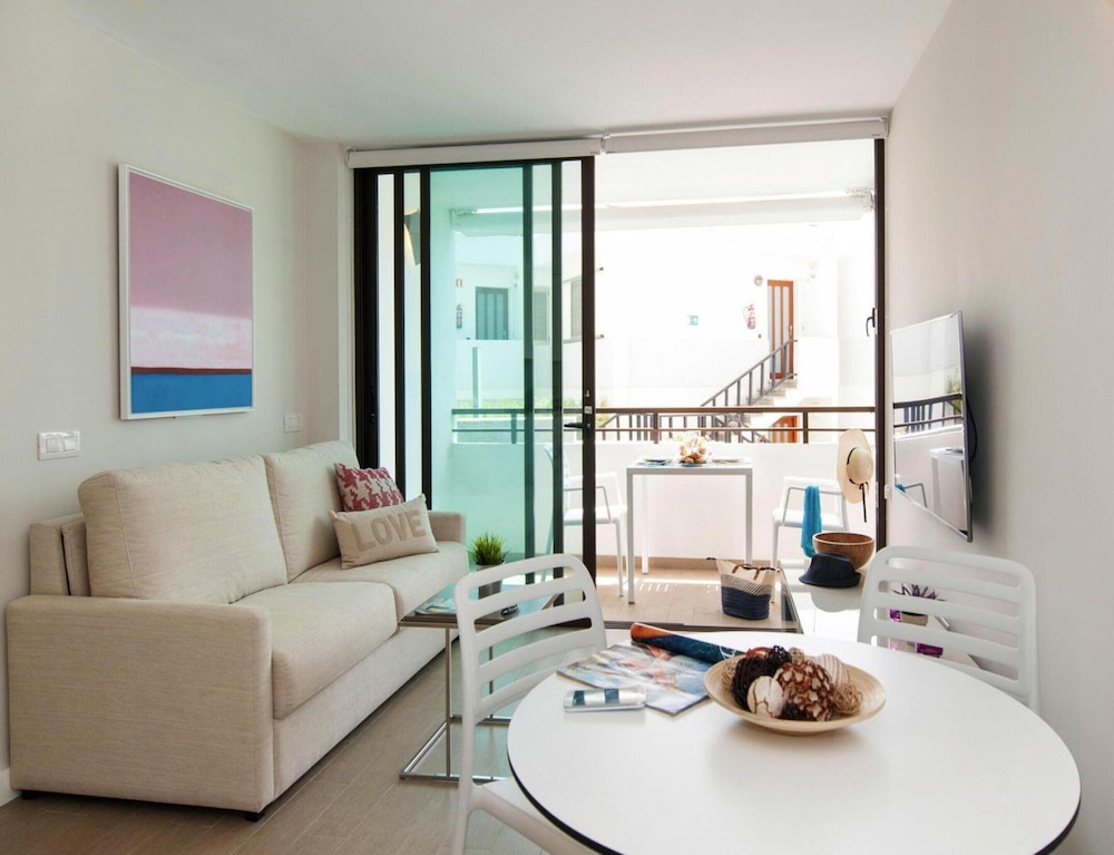 Modern Flat With Side sea View in San Augustin