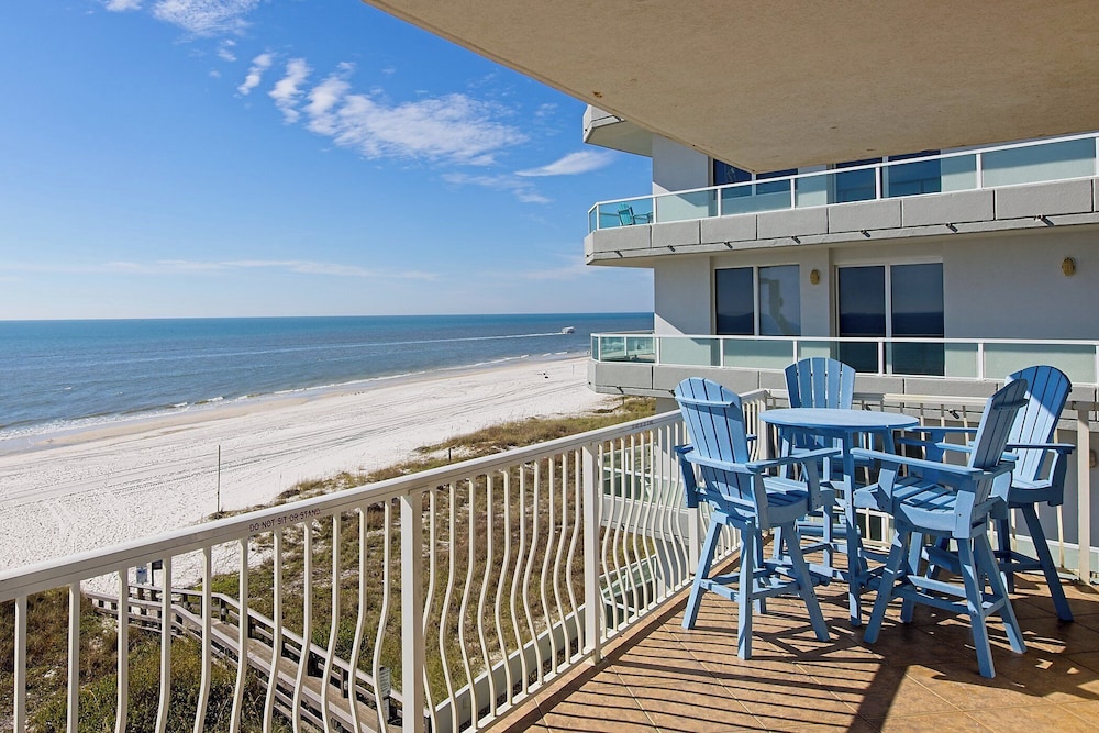 Emerald Key by Southern Vacation Rentals