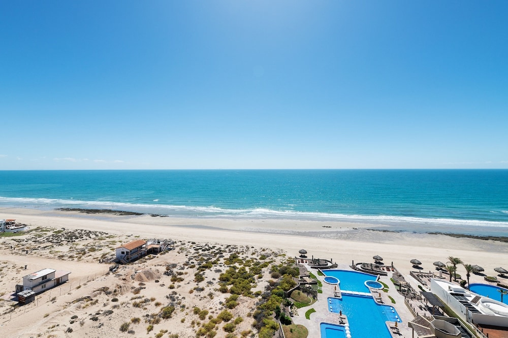 Encanto Living 1201 -4BR by Kivoya