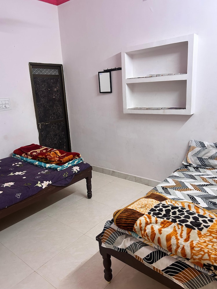 Anirudhha Home Stay