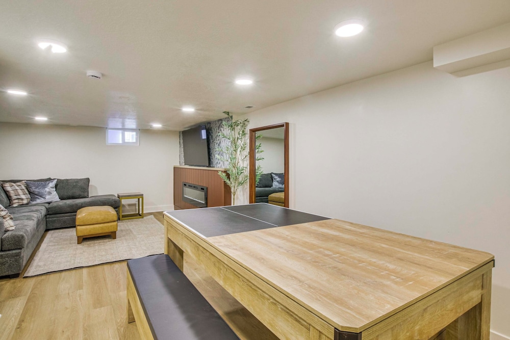 Ski, Hike & Relax: Ogden Apt w/ Patio!