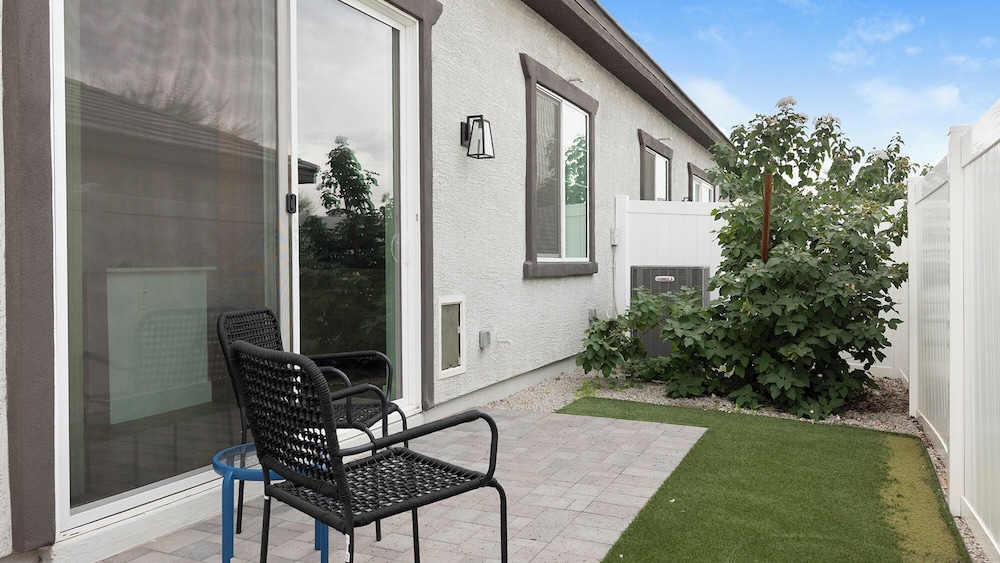 Landing Apartments Phoenix - Maryvale Village