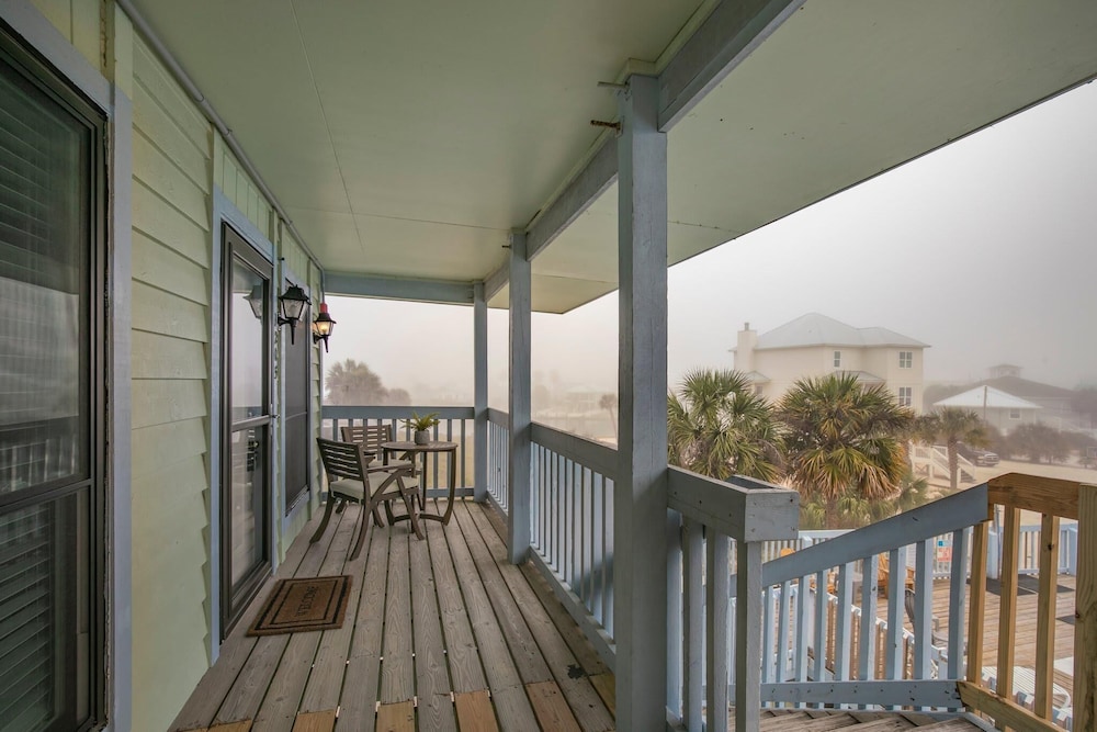 The Cove 205b
