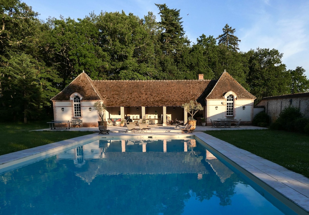 Château Des Grotteaux