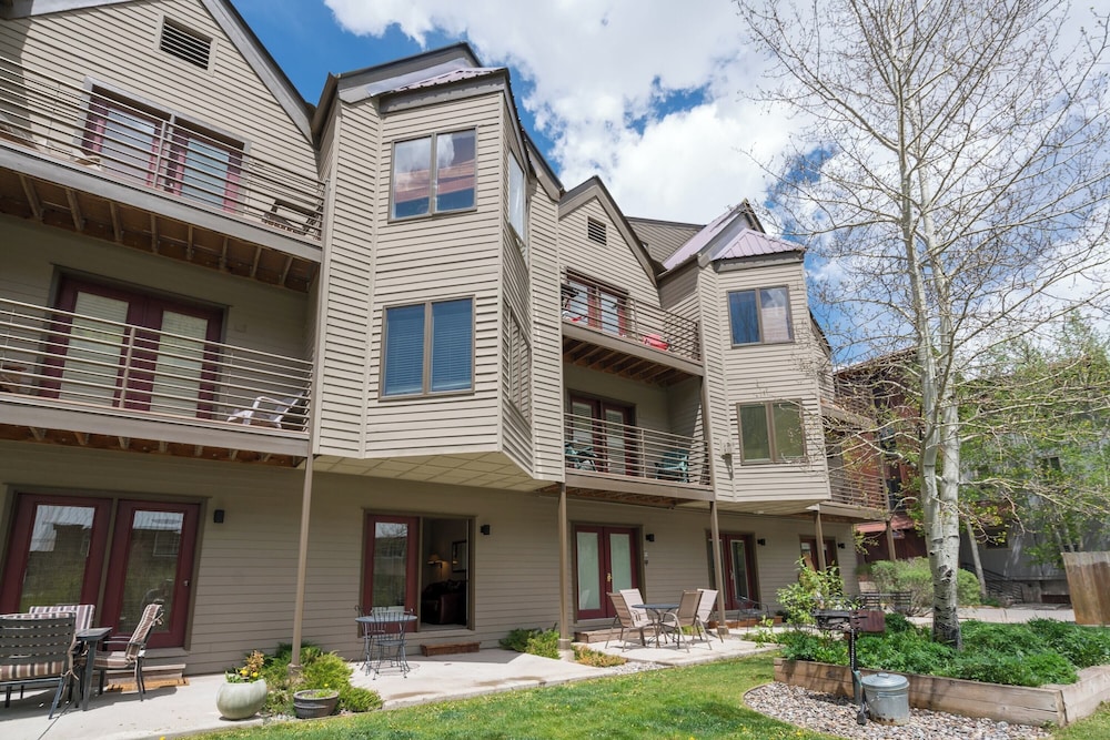 Viking Lodge 117 by Avantstay Ski Home w/ Communal Pool & Hot Tub view 5