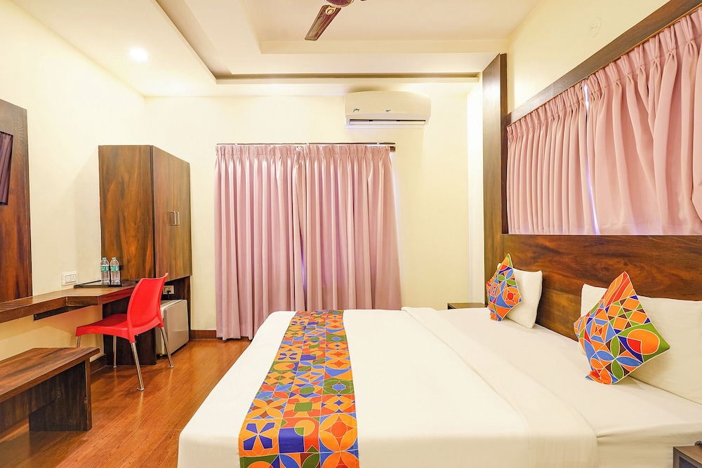 FabHotel Royal Wood Premier - Near Karnataka Golf Association, Domlur