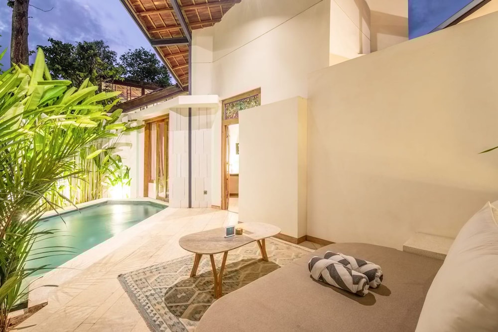 BA Villa 6 1BR Villa Luxurious 1-br Villa 800m to Canggu Beach