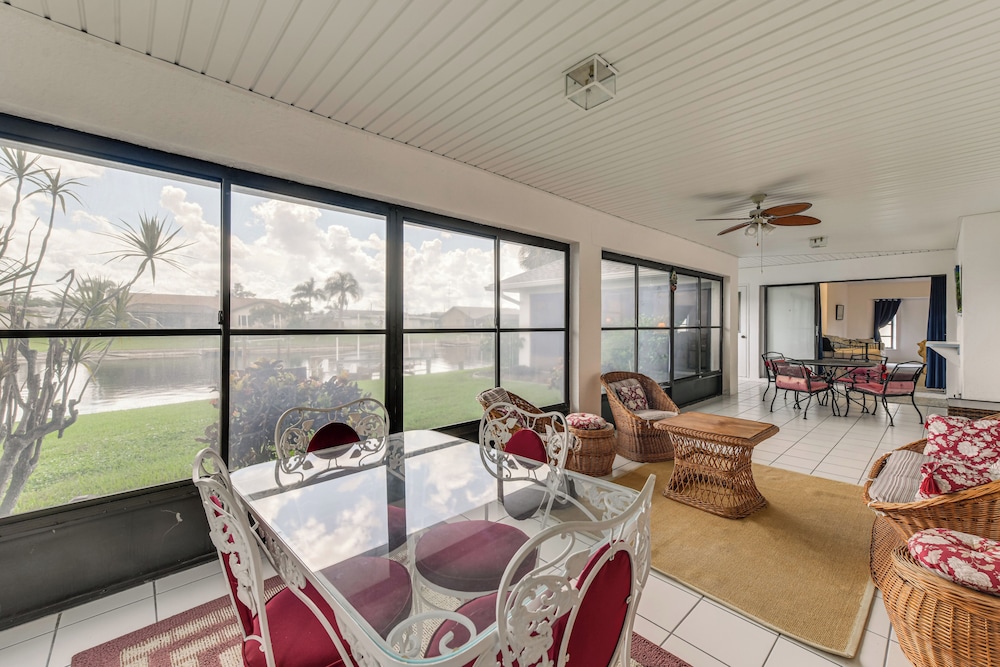 Sunroom & Dock! Canal-front Home in Port Charlotte