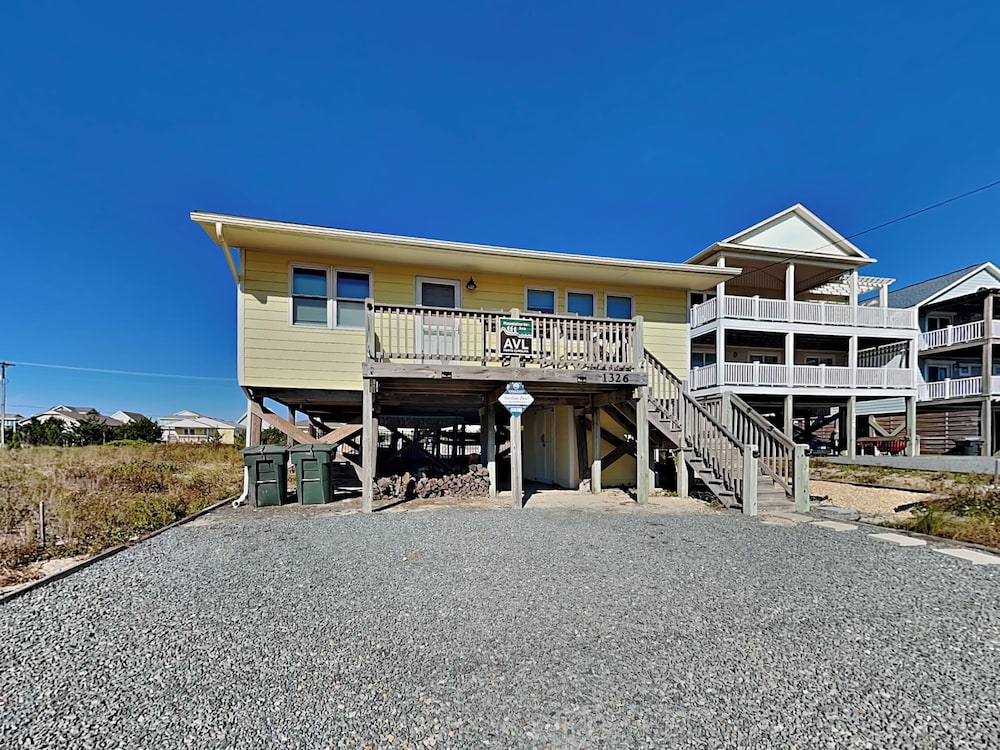 Mountains to Sea by Topsail Realty