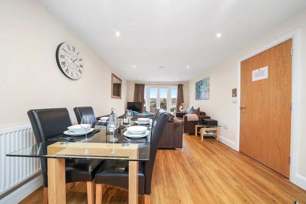 Heathrow Living Serviced Apartments by Ferndale