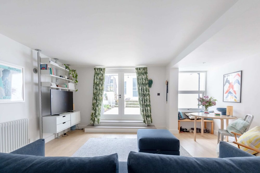 Chic 1BD Flat W/private Terrace Knightsbridge!