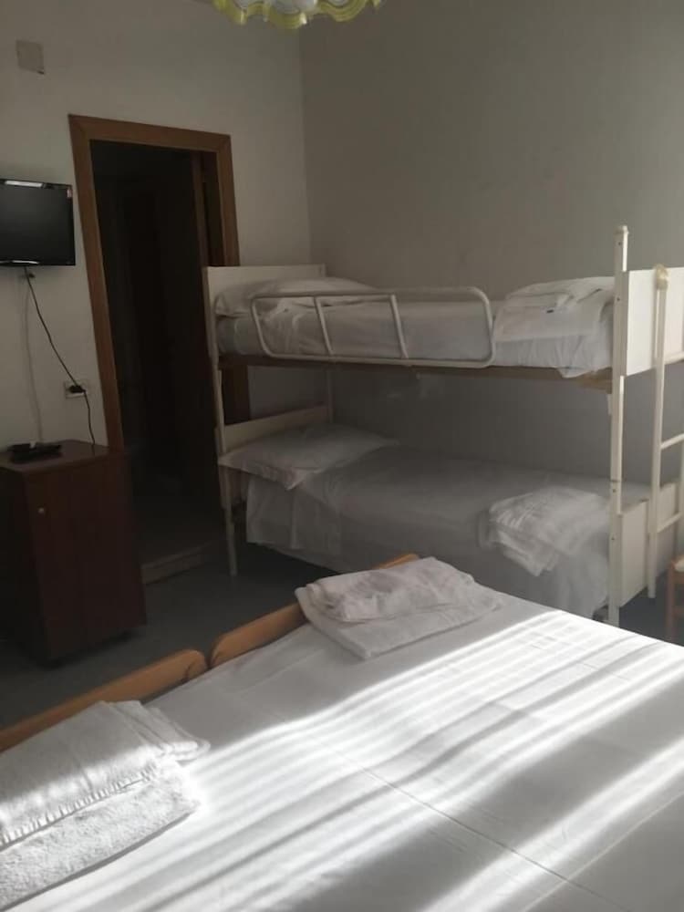 Hotel Alb's