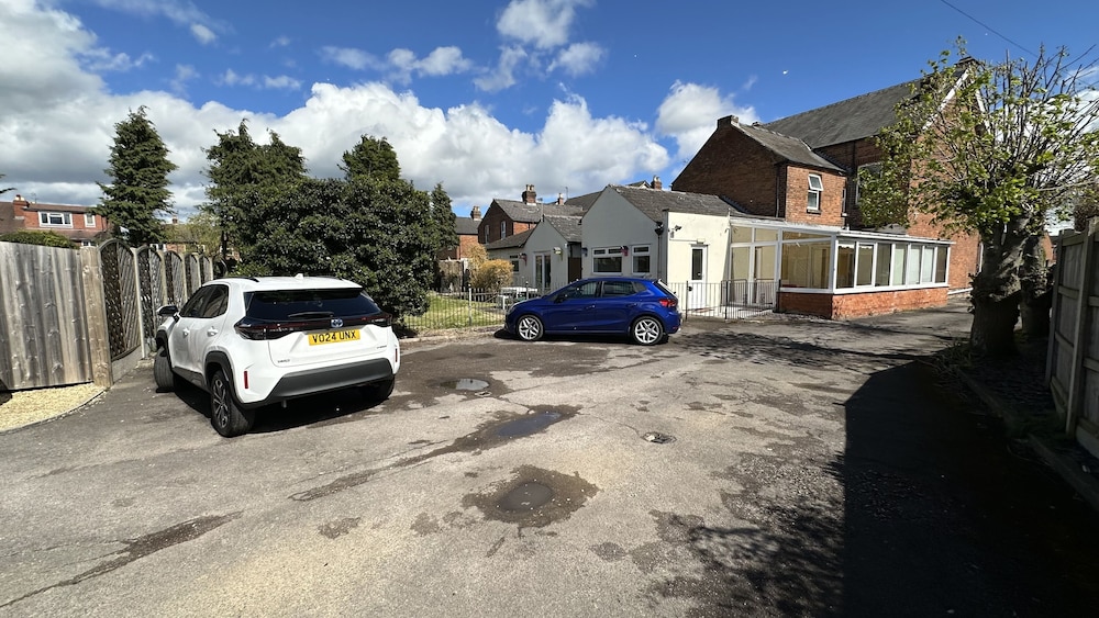 Elmbridge Road