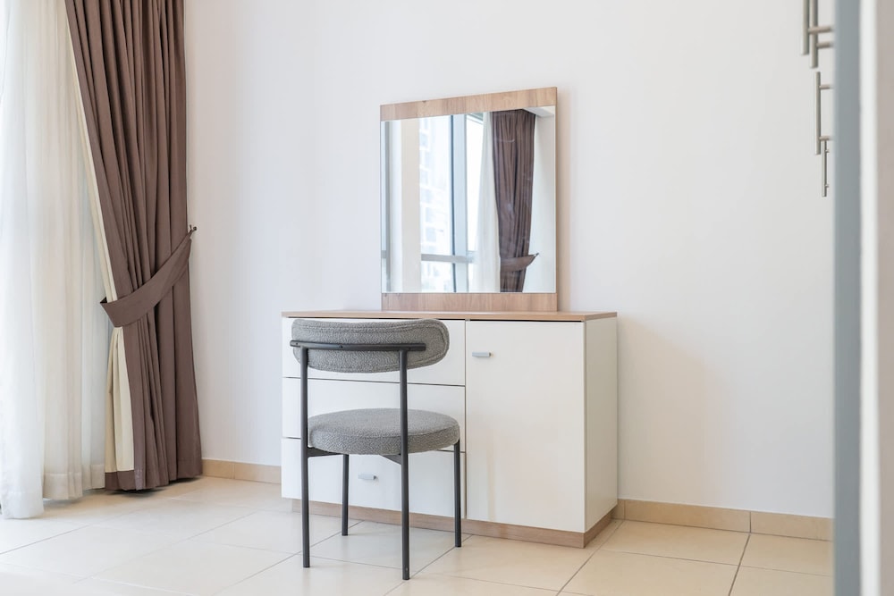 Exceptional and Stunning 1 Bedroom in Dubai Marina