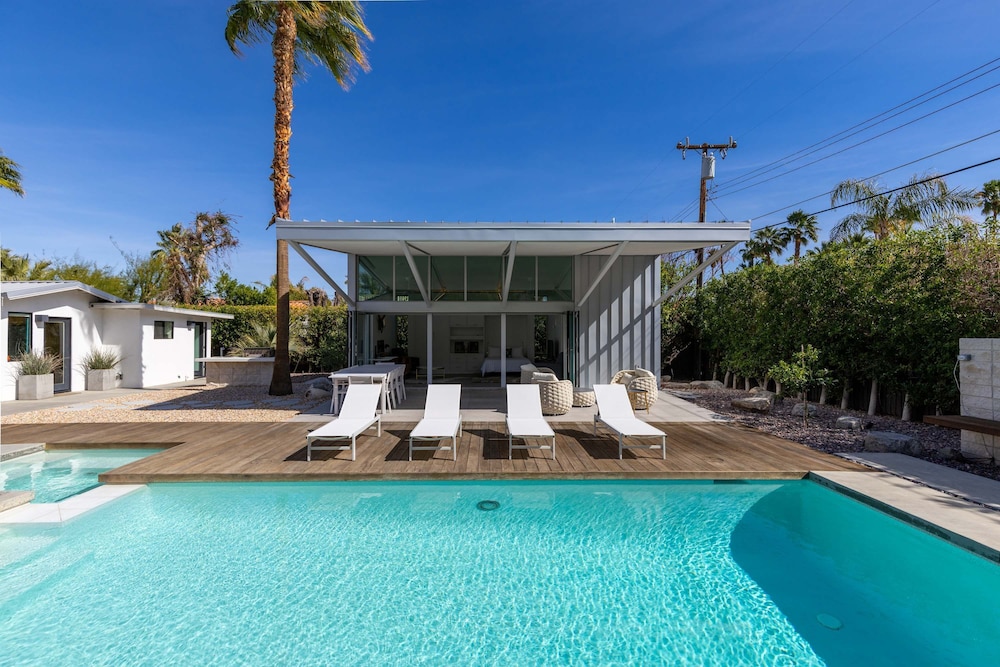 Luxury 4-bedroom Home With Pool Spa Stunning Mountain Views