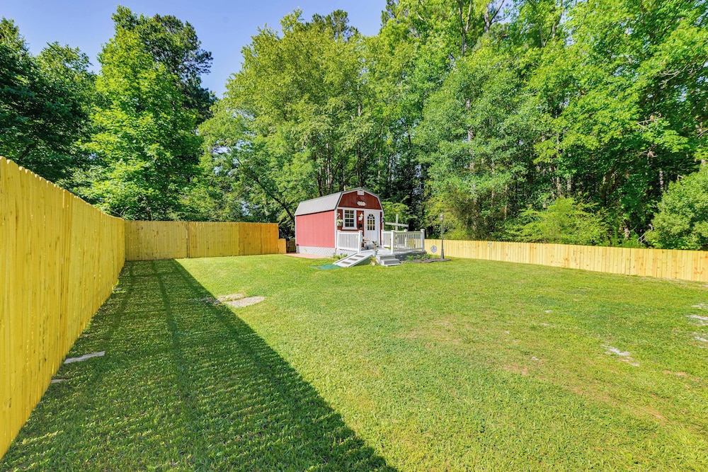Pet-friendly Raleigh Tiny Home w/ Patio