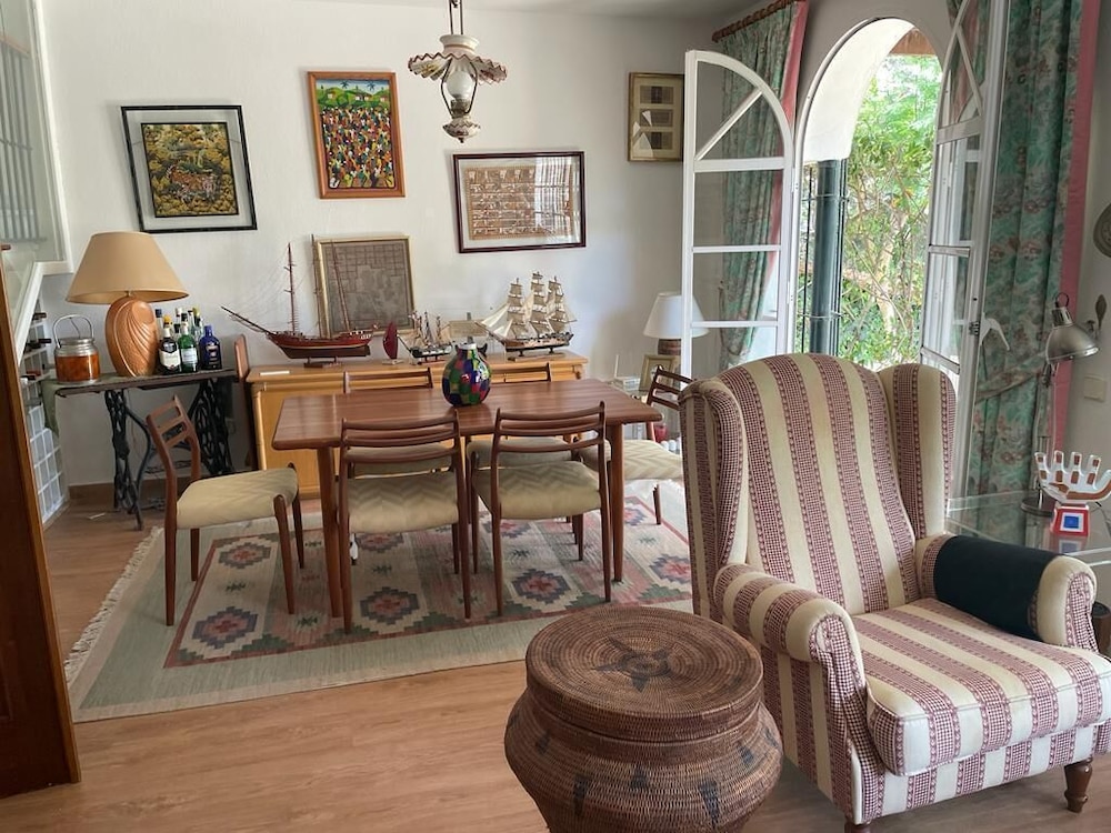 Spacious House w/ Private Pool Next to Golf Club