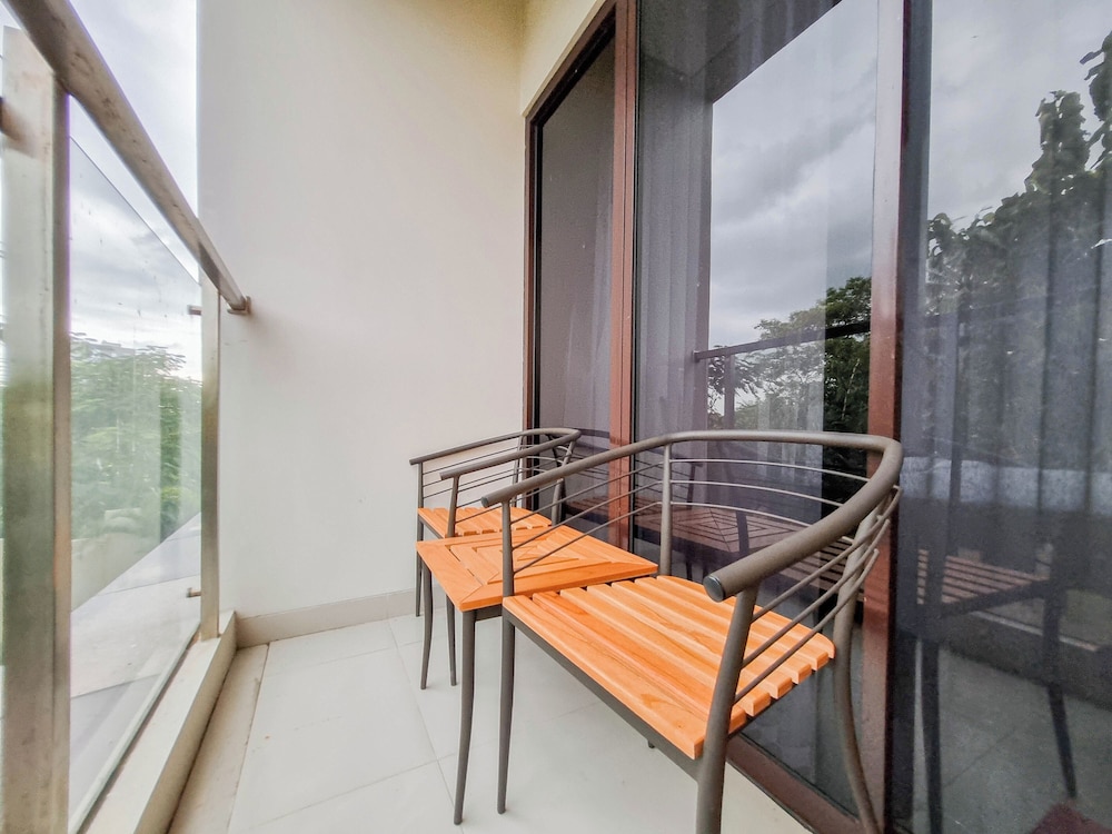 Comfortable And Spacious Studio At Patraland Amarta Apartment