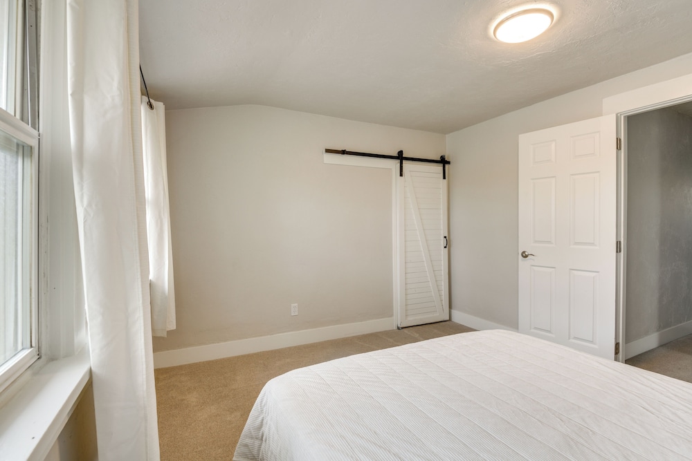 6 Mi to Shoshone Falls Park: Home w/ Game Room! view 5