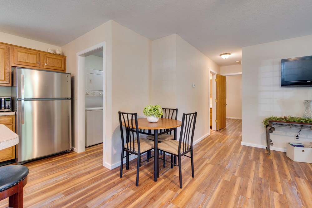 9 Mi to Effingham: Pet-friendly Rural Escape