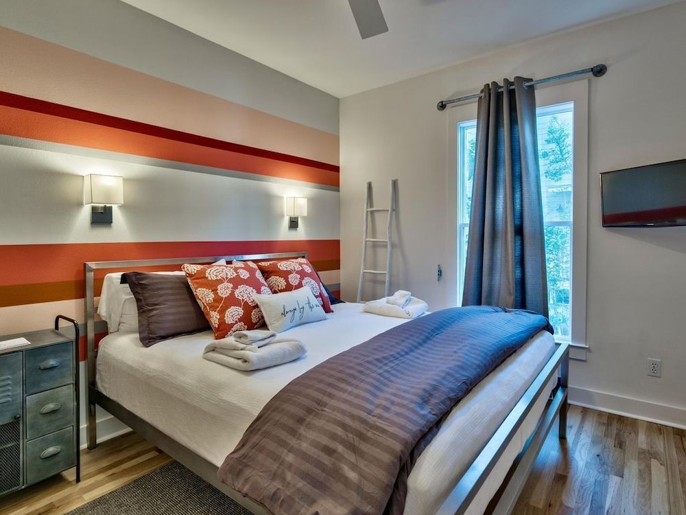 Gorgeous Tranquil Gem Coveted Beach Access, 2cal King Suites, Updated 2024! view 5
