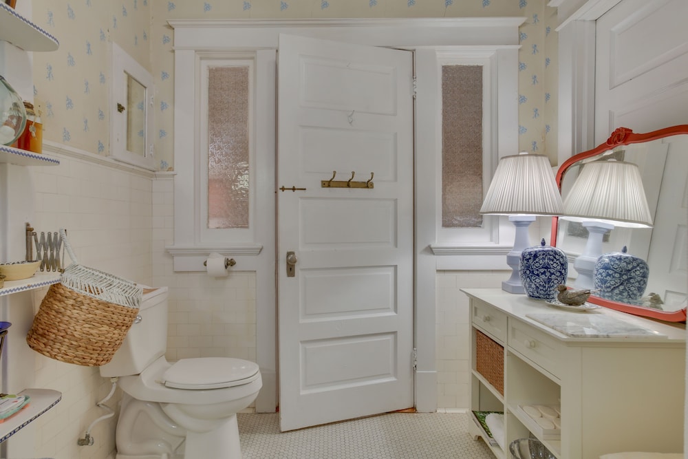 New Orleans Vacations - Lavish New Orleans Haven w/ Private Pool! - Property Image 15