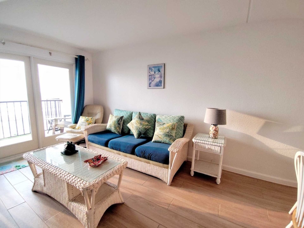 Florence I 305 Minium 1 Bedroom Condo by RedAwning