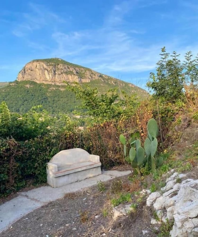Charming Location Between Positano and Sorrento