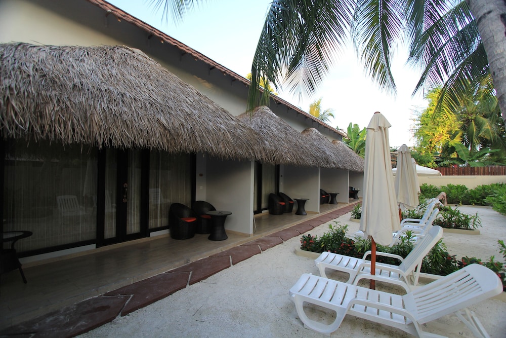 Local Island Inn