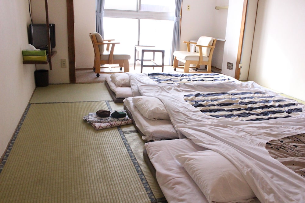 Biei Guest House Sirogane no Yu - Hostel