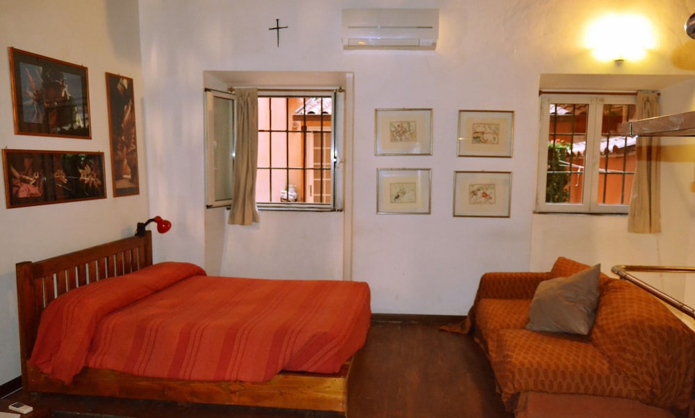 Hello Trastevere - Bed & Breakfast