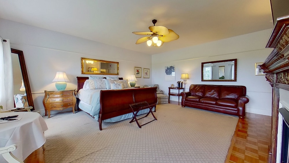 John Joseph Inn