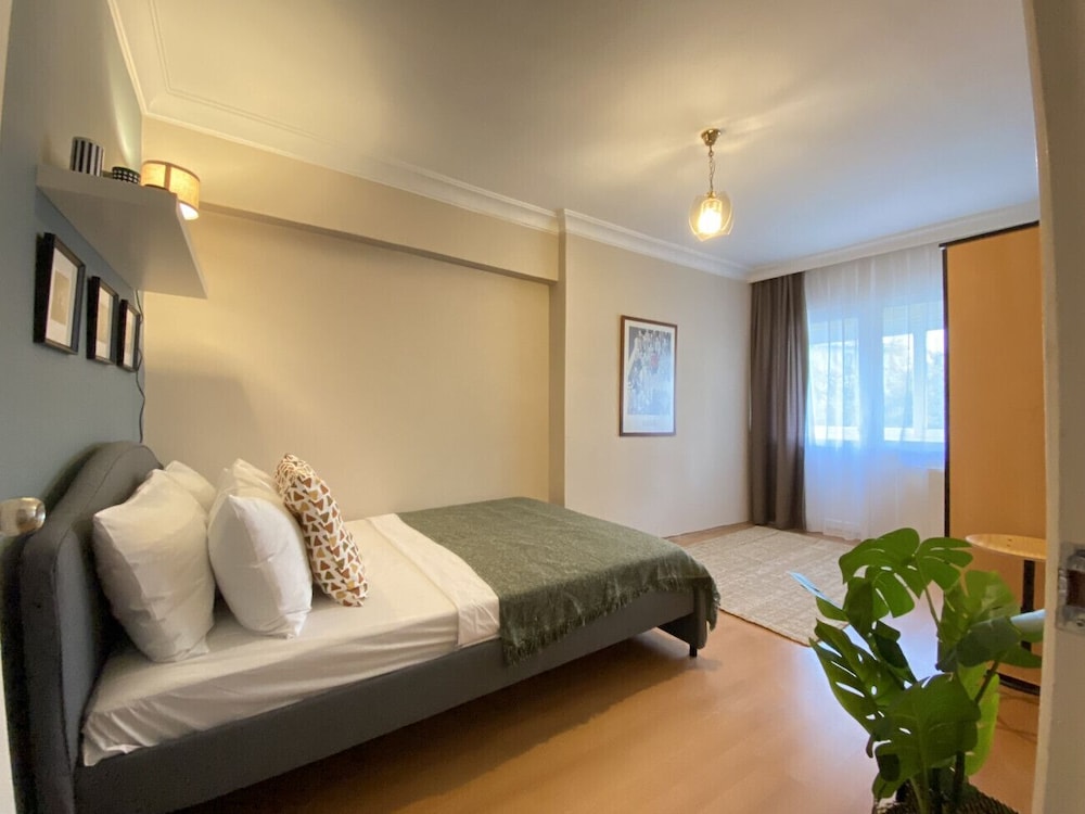 Missafir Sleek Flat in Nisantasi With Terrace
