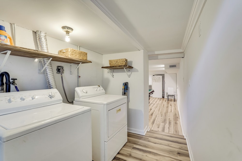 Group Getaway w/ Fenced Yard & Pool Table in Wrens