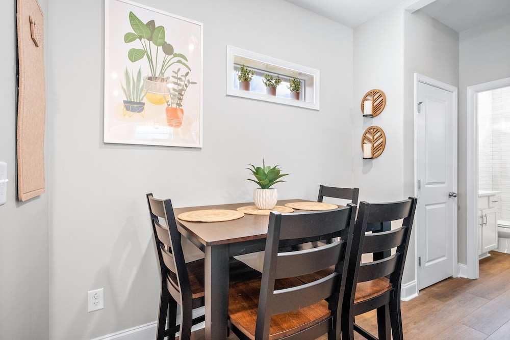 Adam's Downtown Retreat w/ Rooftop Access