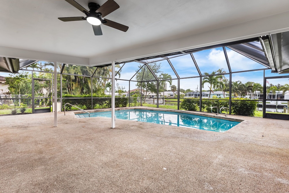 Riverfront Home w Private Dock Pool Beaches