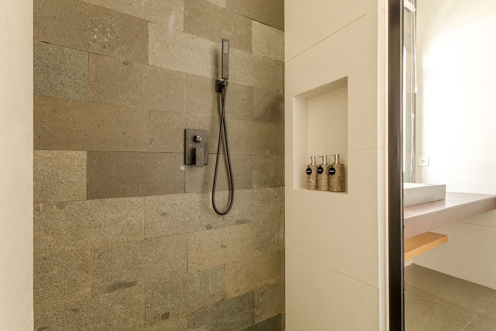 Stylish 3BR Villa La Greesa by OriVista