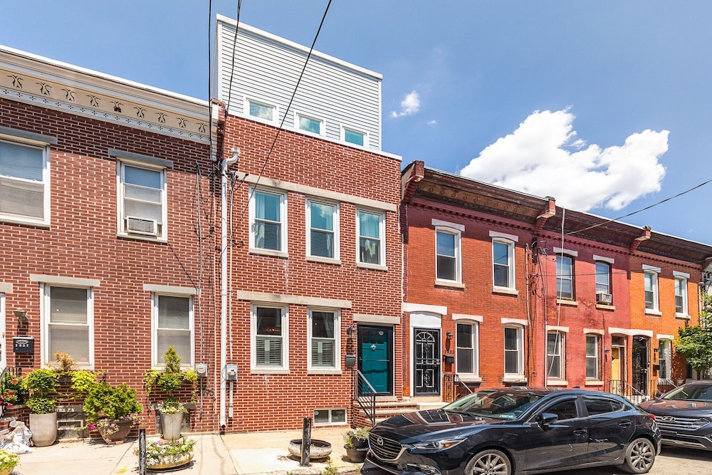 Trendy Fairmount Gem Roof Deck view 4
