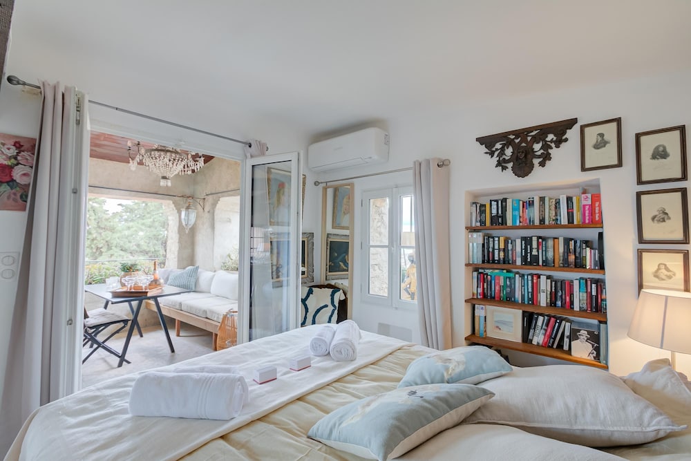 Maison Sans Delai in Cagnes sur Mer